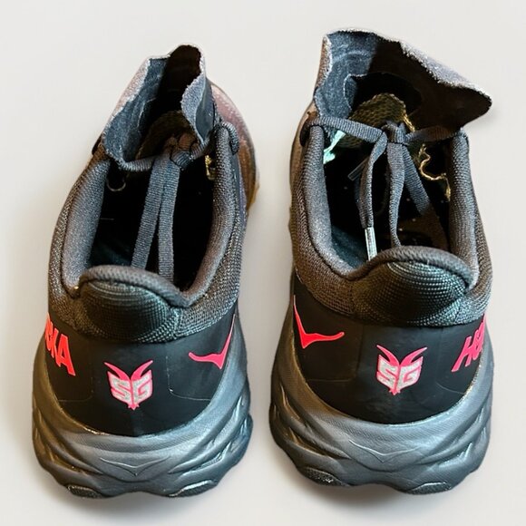 NEW Hoka One Speedgoat 5 GTX Trail Running Shoes GoreTex Women Size 10 Black Red - Picture 5 of 15